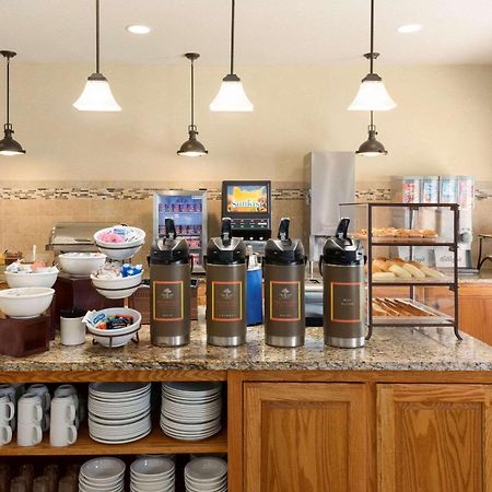 Country Inn & Suites By Radisson, Davenport - Quad Cities Dış mekan fotoğraf