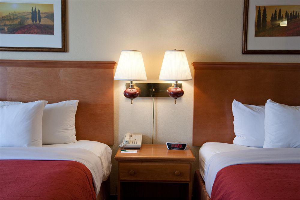 Country Inn & Suites By Radisson, Davenport - Quad Cities Oda fotoğraf